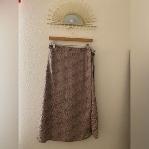 Leopard print Wrap skirt by Urban Romantics,size Large